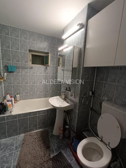 Apartament 3 camere, de vânzare, Grigorescu, str. A. Vlahuță, etaj 2/4 - 8