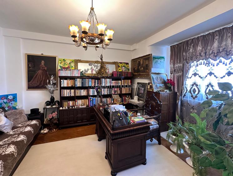 Apartament 3 camere în Română.Nu are risc sau urgență. - 4