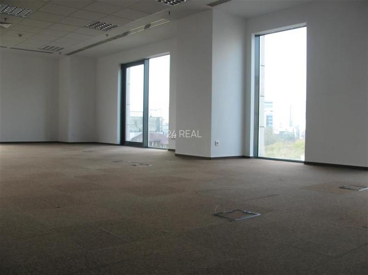 Birouri de inchiriat in Victoria Center de la 236 mp - 9