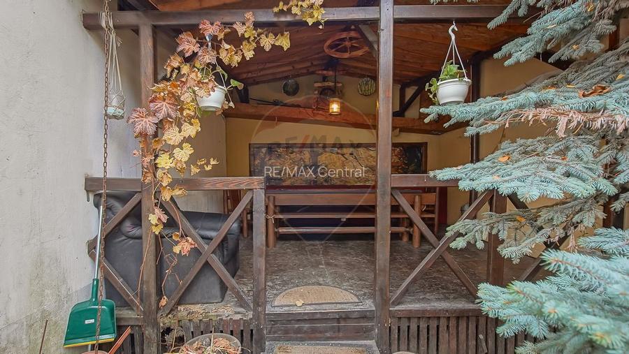 Casă / Vilă cu 12 camere de vânzare în zona Astra - 25