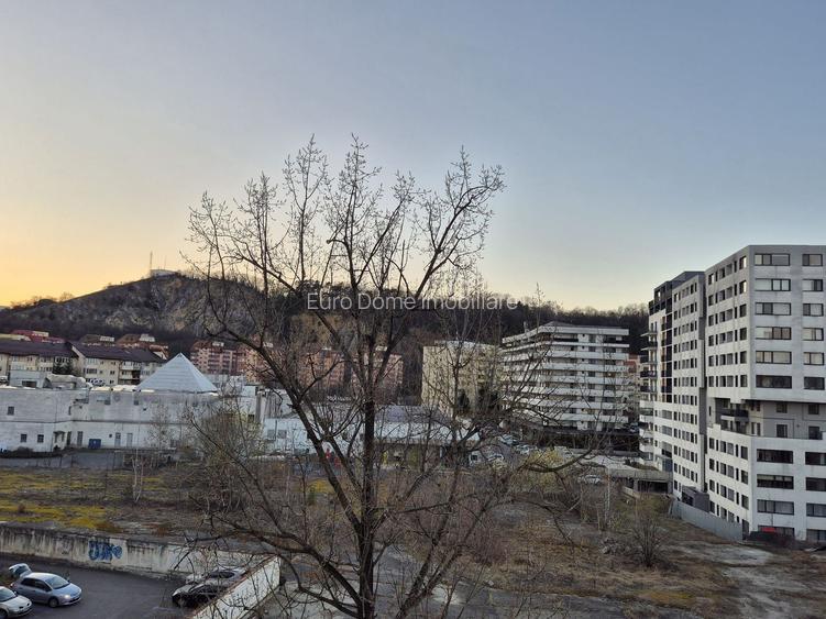 Exclusivitate -Apartament în bloc nou, Intrare Răcădău, cu priveliște spre Tâmpa - 3