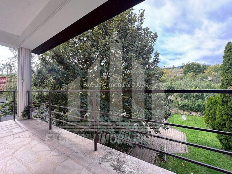 Casa individuala | Pensiune | 380 mp | 1377 mp teren | Cetate - 12