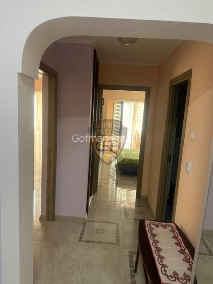 Apt 3 camere, decomandat, ICIL, 2 bai, 2 balcoane, 3 TV, A/C, et. 5 / 8 - 5