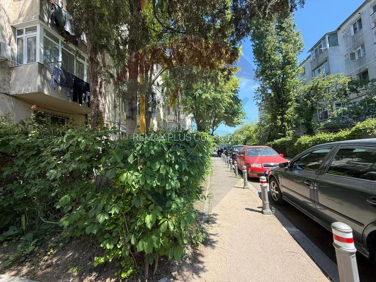 Apartament cu 2 camere de vanzare in KM 4-5 etaj 2 - 7