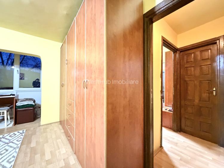 Apartament spatios, 3 camere, 70 mp utili, etaj 3 - zona Dacia - 7