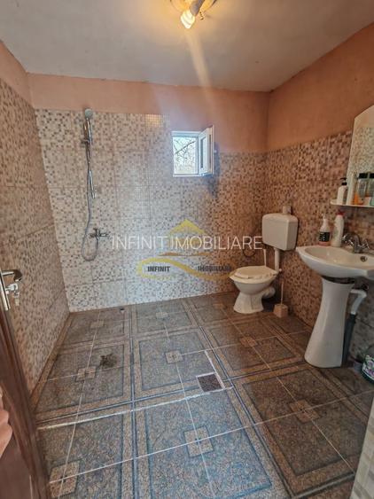 Casă de vânzare din BCA, in PARAVA - 6