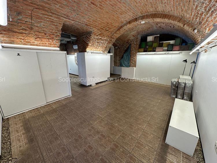 Spatiu comercial în Piața Unirii - 155 mp - 22