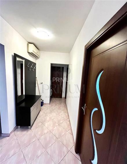 SAGULUI - ET 1 LIFT -- BLOC IZOLAT - 3 CAMERE - CENTRALA PROPRIE - CLIMA - DECOM - 8