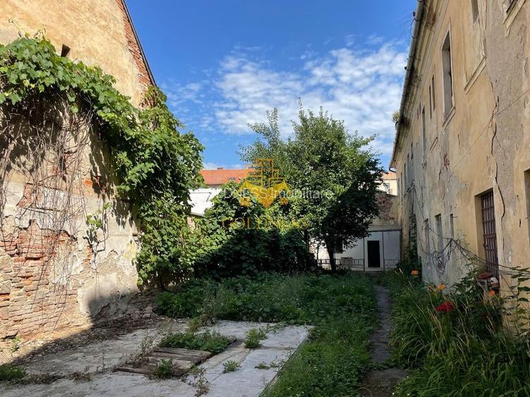 Cas&#259; 3 camere, Mihail  Kogalniceanu, Zona Ultracentral&#259;, Curte 240 mp - 2