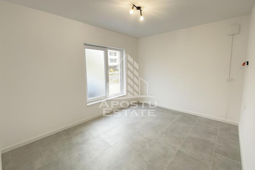 Spatiu comercial 104mp, 4 locuri de parcare, Dumbravita