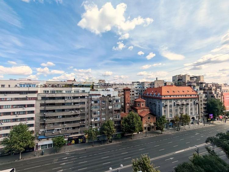 Spațioasă, luminoasă, complet renovată și mobilată, Bloc UNIC - 9