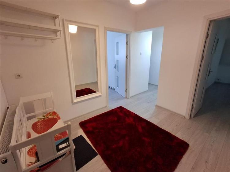 Apartament 3 camere decomandat balcon zona B-dul Mihai Viteazu
