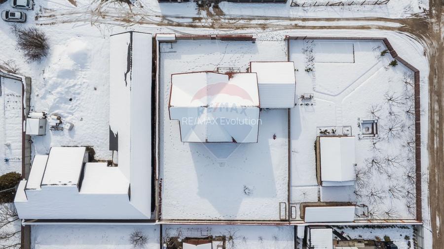 COMISION 0%| Casă individuală | 2 garaje | 192 mp utili | 847 mp teren - 22