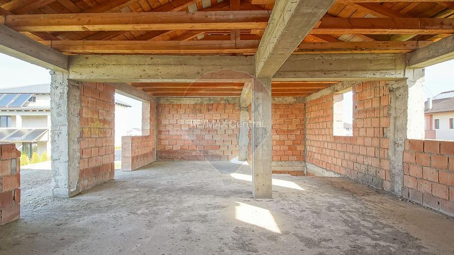 Casă / Vilă cu 6 camere de vânzare, Sânpetru - 6