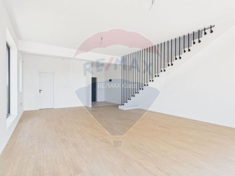 Casa tip duplex cu 4 camere de vânzare in Balotesti - 3