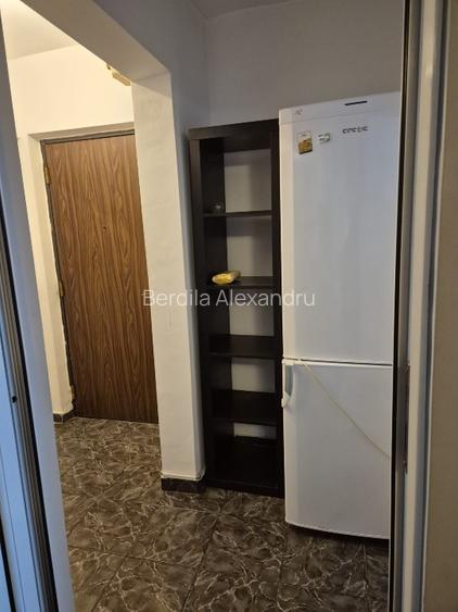 Inchiriez garsoniera 5 min de metrou Dristor - 3