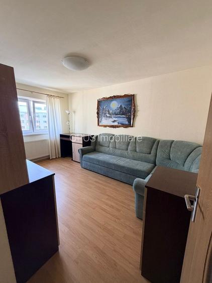 Apartament 2 camere decomandate, etaj intermediar, zona Primaverii - 3