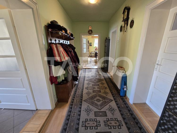 Casa individuala de vanzare teren 972 mp 2 garaje zona Sub Arini Sibiu - 12