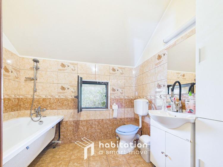 Casă individuală spațioasă și luminoasă cu garaj, în Mircea cel Bătrân - 23