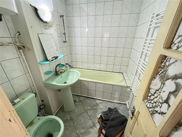 Apartament 3 camere , zona centrala, parter - 8