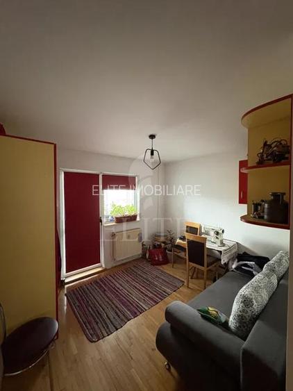 Apartament 4 camere în zona P-TA FLORA - 5