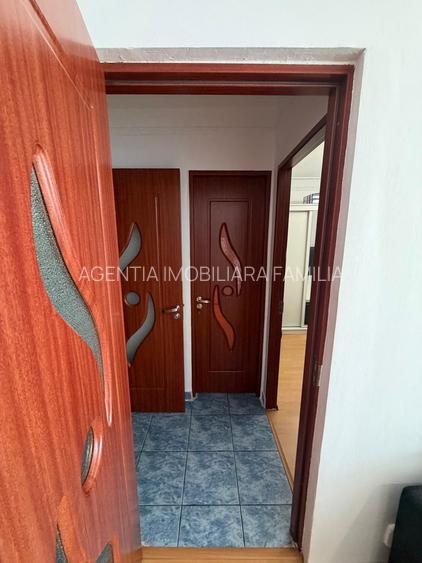 Vanzare apartament cu 4 camere in Micro 39b( k-uri), etaj 1, - 3
