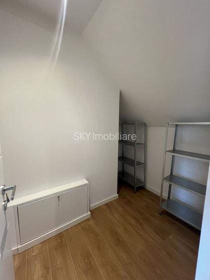 Casă individuala 4 Camere, 4 băi - 25
