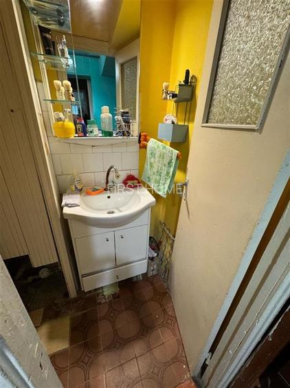 Apartament 3 camere zona centrala , etaj 7, pret 63.000 Euro neg. - 13