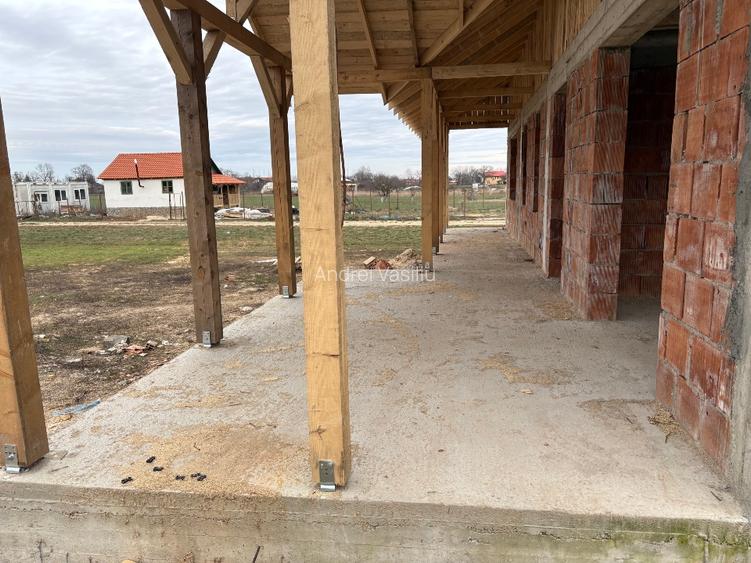 Casă cu teren generos, în complexul Poiana Florilor  - 9