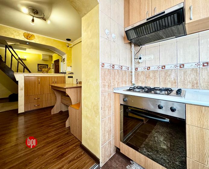 SE VINDE Apartament cu 3camere pe 2 nivele, in zona centrala din Falticeni, SV - 3