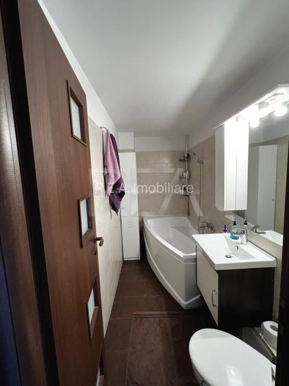 3 camere Vitan decomandat, parcare, et. 6, an 1995, metrou, 78 mp - 7