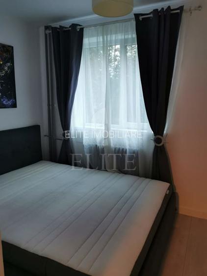 Apartament 3 camere în zona STRAZII LACRAMIOARELOR - 4