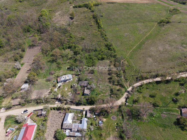 Teren de vanzare + casa in Gorghesti, Bacau – 7.391 mp, zona linistits de deal - 2