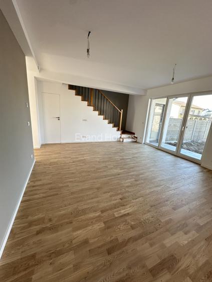Comision 0% pentru cumparator, Duplex modern cu perete dublu si teren generos - 11
