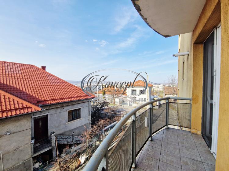 Apartament luminos in Andrei Muresanu, in vila cu parcare acoperita  - 11