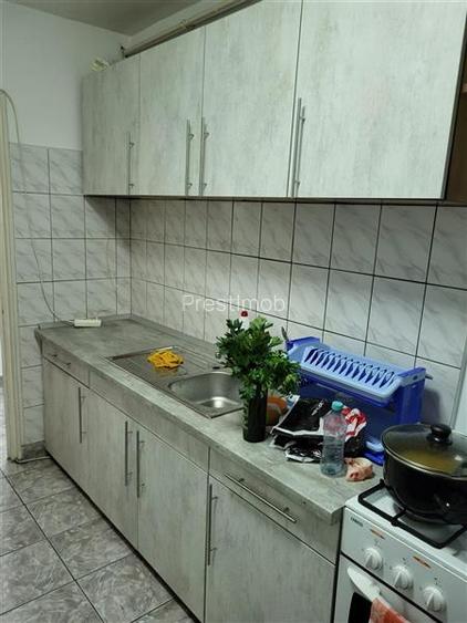 Apartament cu 4 camere de inchiriat in 7 noiembrie - 8