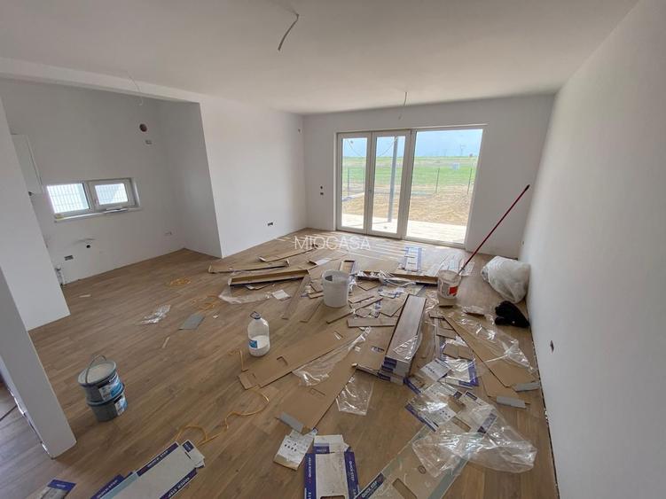 Comision 0%. Duplex spatios. Teren 380 mp. Panouri solare. - 10