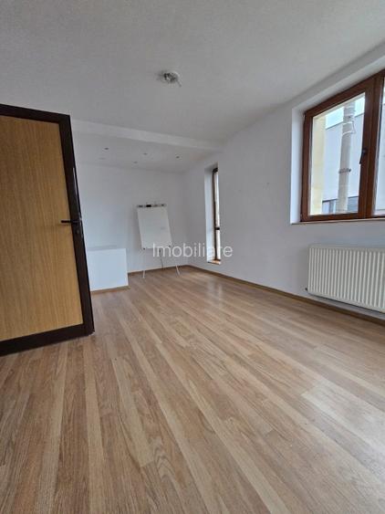 Vilă / Spațiu Birouri /Spatiu Muncitori - Sector 2 | 3.000€/lună negociabil - 14