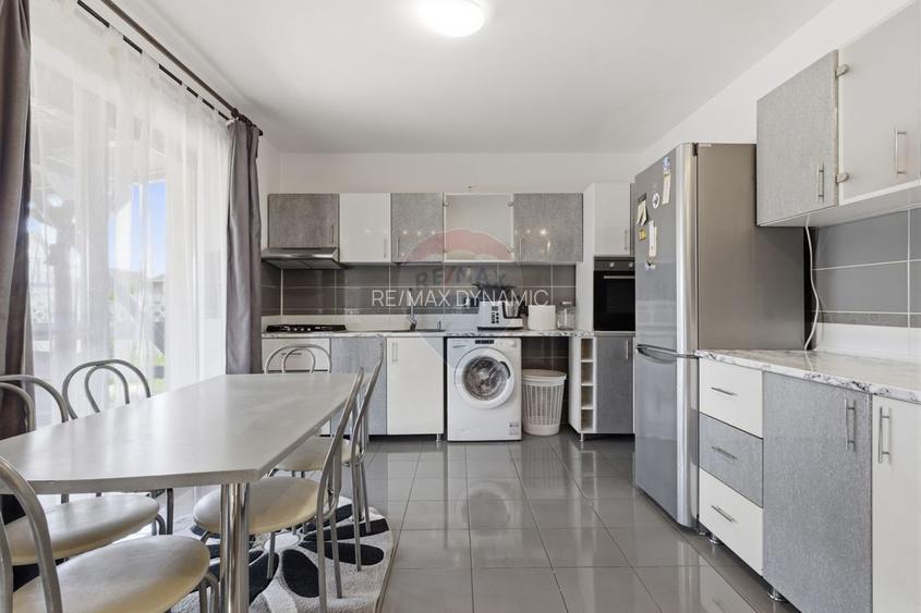 Casă cu 5 camere de inchiriat in Sofronea,Arad - 5