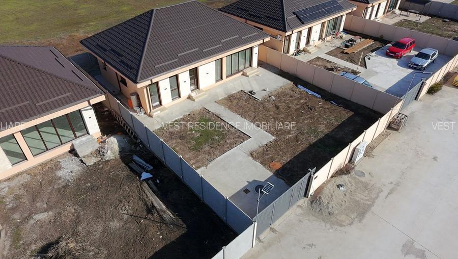 Complex de case individuale cu 4 camere, pe parter. Comision 0 - 24