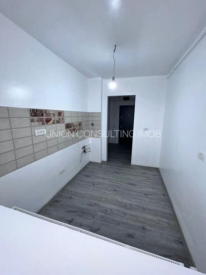 DRISTOR apartament renovat complet ,peste drum de park lake - 16