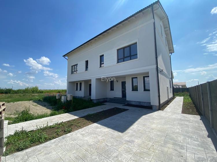Duplex 1/2 - P+1+M, 160 mpU+terasa, 3 bai, 290 mpT - VANZATOR p. fiz, COMISION 0 - 2