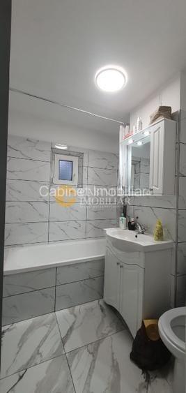 3 Camere Decomandat-Renovat- zona Alexandru cel Bun- bloc 1982 - 5