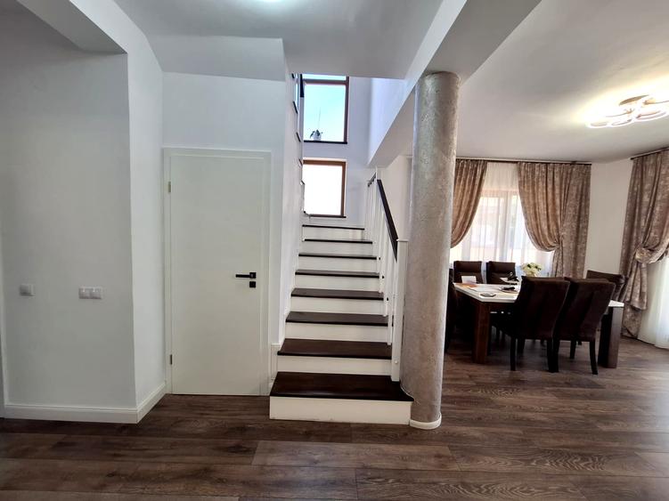 Casa individuala cu 4 camere si 260 mp teren de vanzare in Tineretului