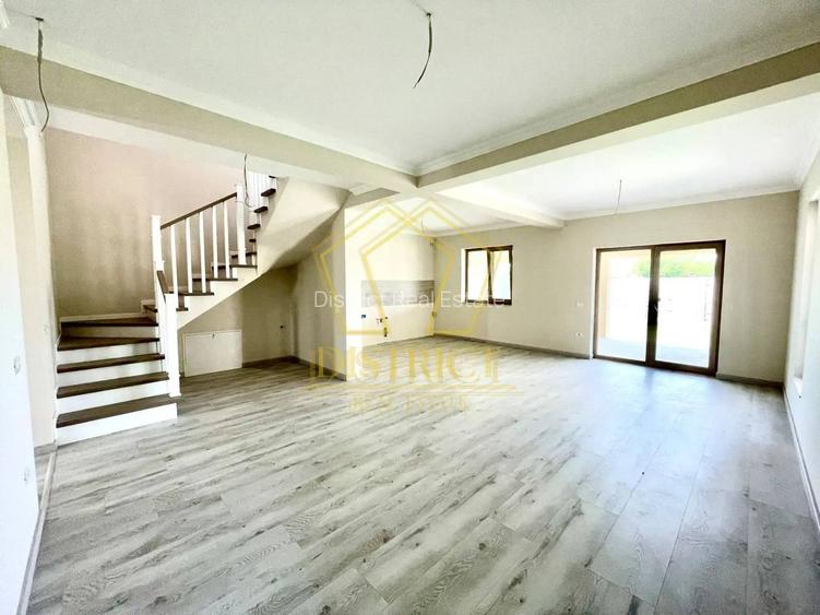 Casa despărțită prin garaj cu 5 camere | Giroc - 2