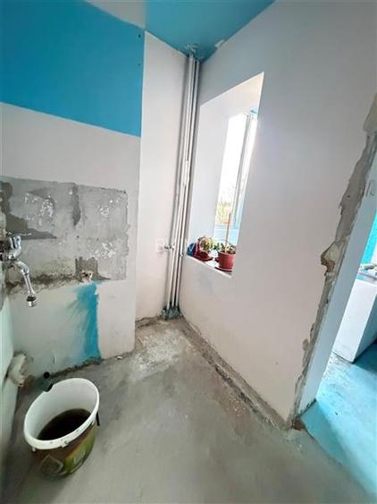 Vanzare garsoniera, zonaTractorul, etaj 1 10, insorita - 9