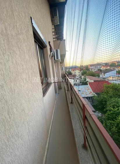 3 camere Bucurestii Noi - Teatru Masca - 8