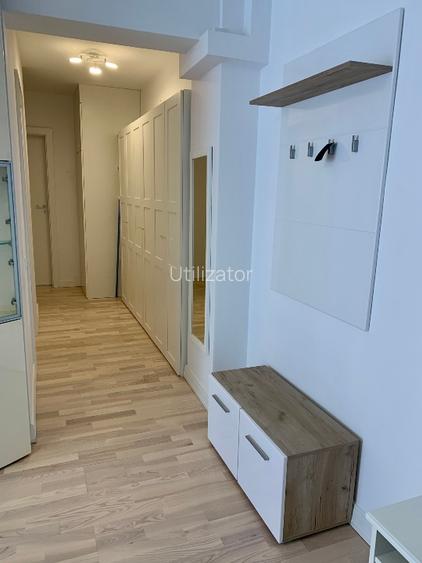 Ofer spre închiriere apartament cu 3 camere - 3