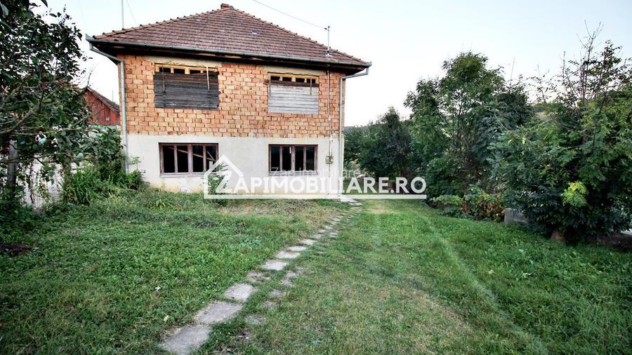 De vanzare 2 case cu 4.900 mp teren, Livezeni 0% comision - 13