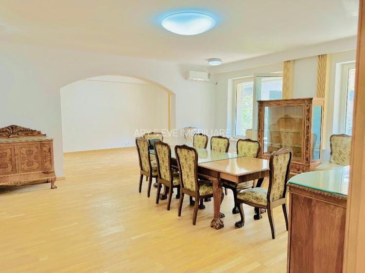 Proprietate spatioasa si versatila, formata din hochparter inalt si demisol - 14